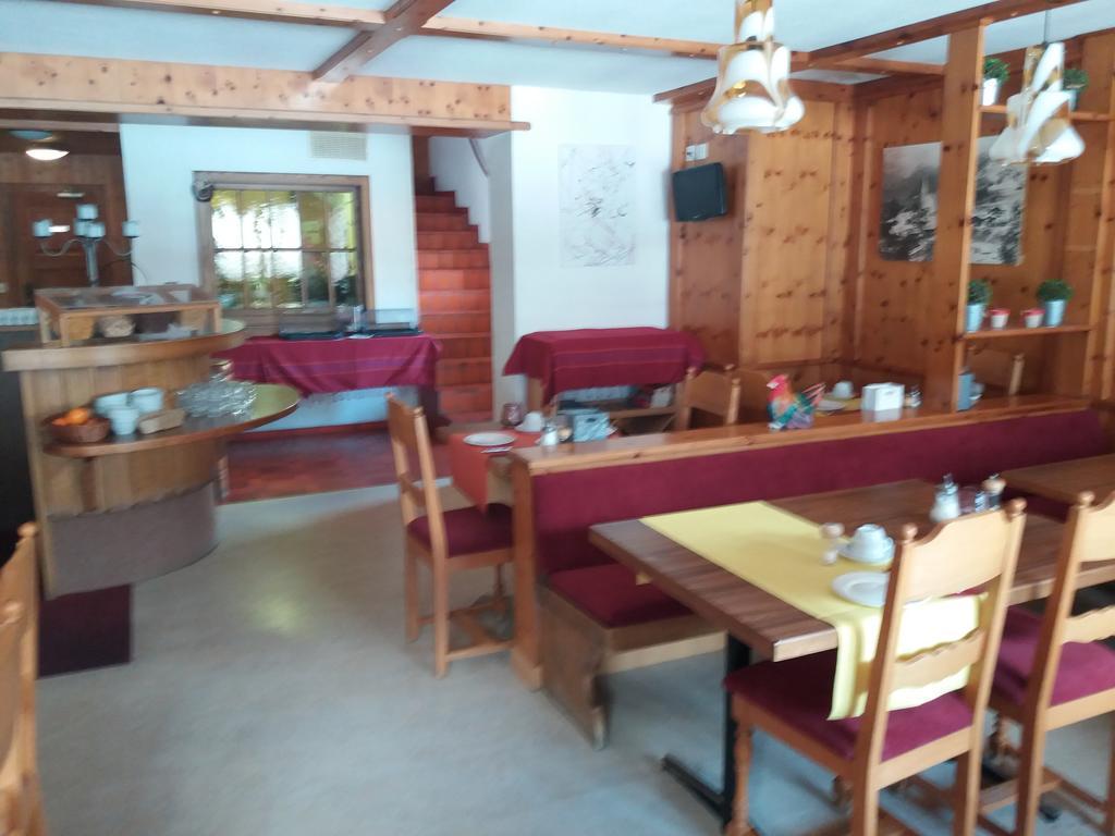 Hotel Schmitta Fiesch Eksteriør billede